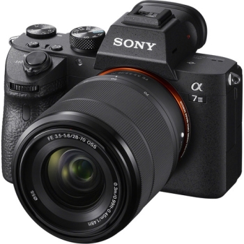 So sánh các dòng máy ảnh Sony A7 III, A7R III, A7R IV, A7 IV, và A7C: Đâu là lựa chọn phù hợp nhất?